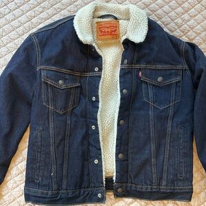 Sherpa Lined Levi’s Denim Trucker Jacket